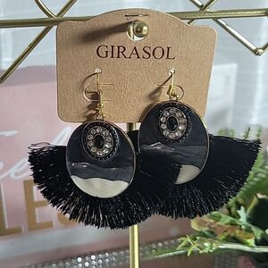 GIRASOL Earrings Dangle for Woman NWT